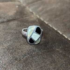 Vintage Sterling Silver 925 Onyx Mother Of Pearl Ring Size 7